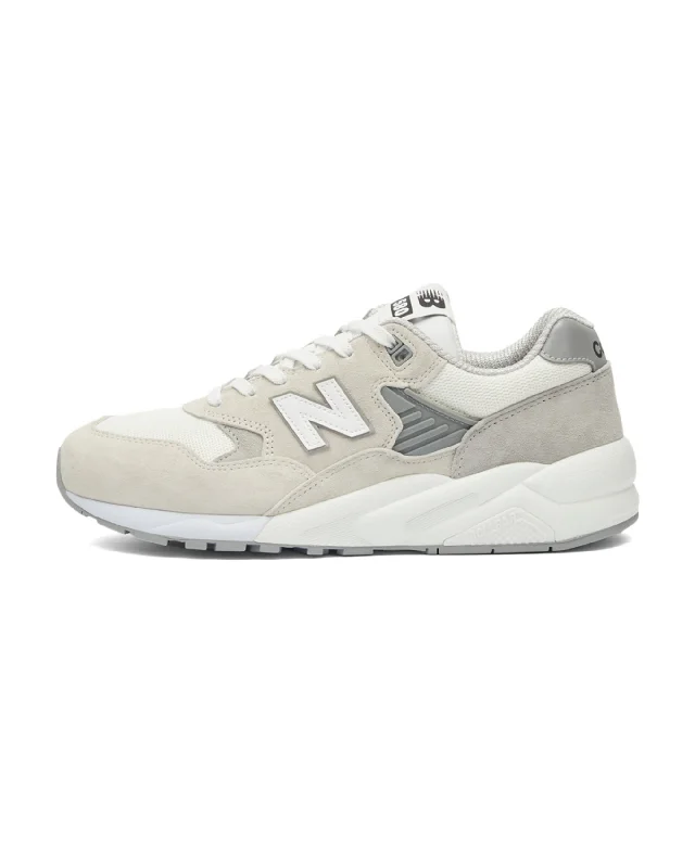 New Balance MT580 - White